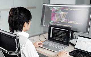 迁安市 api php源码,下载的php源码怎么运行呢？